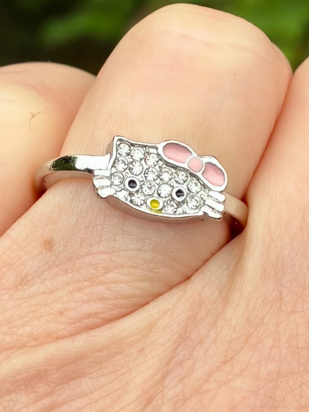 😺 Small Hello Kitty Face Adjustable Silver-Tone Ring